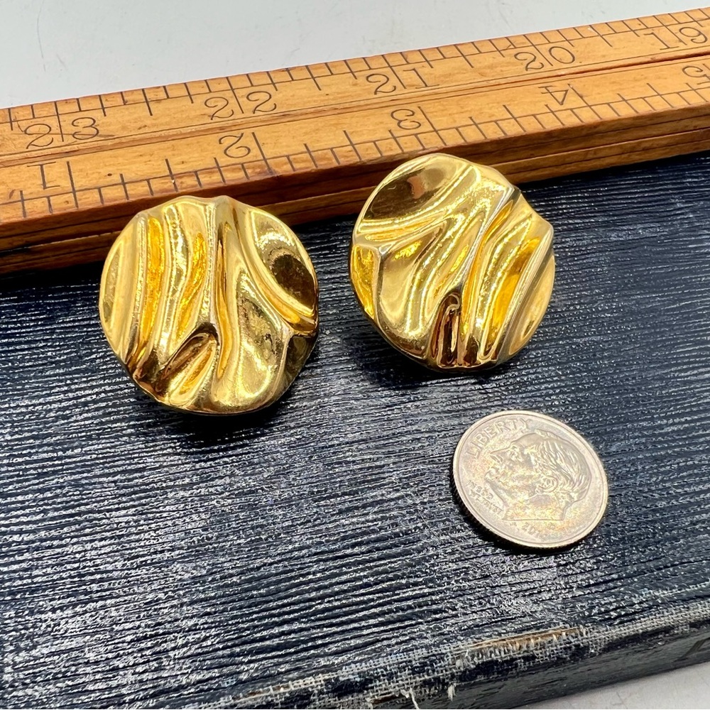 Vintage MONET chunky gold clip on earrings wavy round 1.25” classic career look